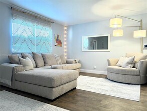 Building Photo - 134 Monaco Ct