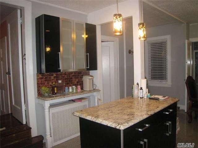 Foto del edificio - 1-05 Malba Dr