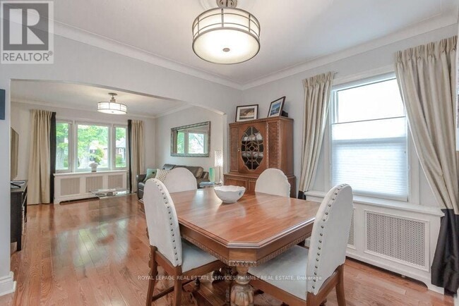 Building Photo - 96 Albert Ave