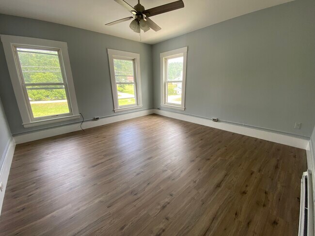 Foto del edificio - 215 Main St