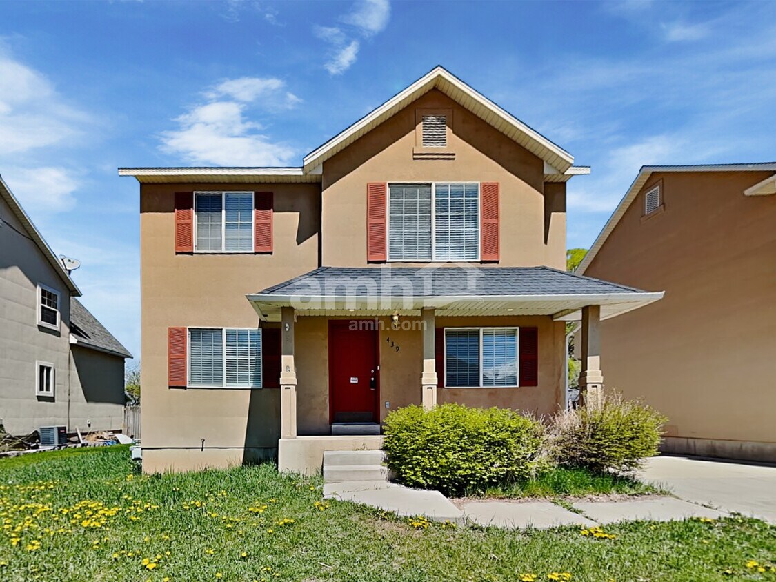 Primary Photo - 439 E 250 N