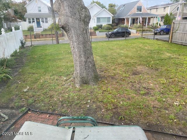 Building Photo - 320 18th Ave