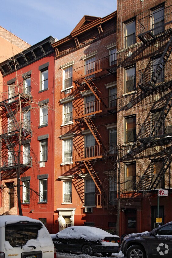 Primary Photo - 67 E 7th St