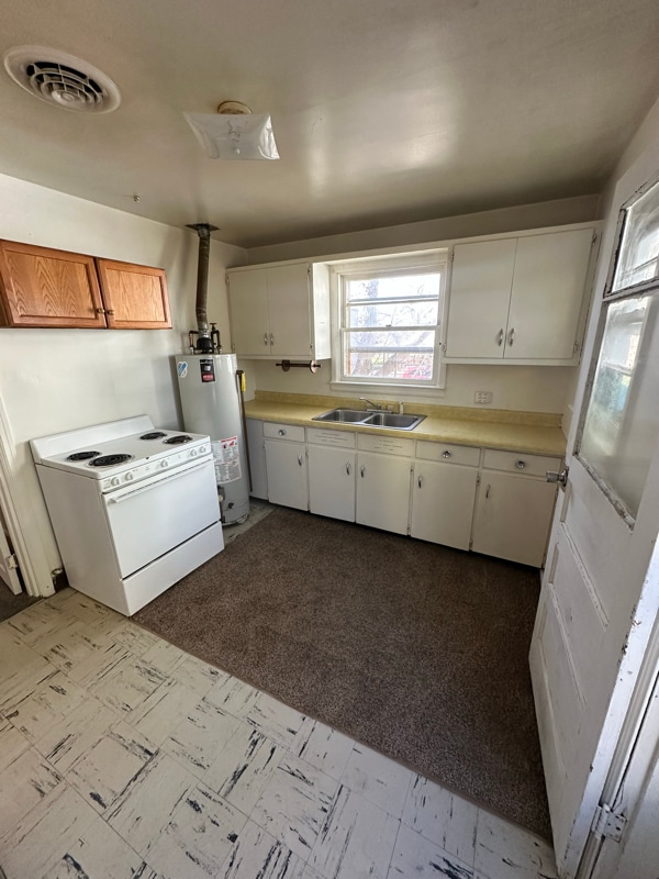 Building Photo - 818 Carey Ave