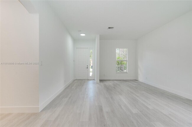 Foto del edificio - 4413 W Whitewater Ave