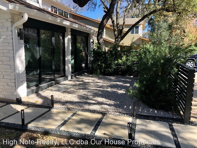 Foto del edificio - 3 br, 2.5 bath House - 1130 Reagan Ter Unit A