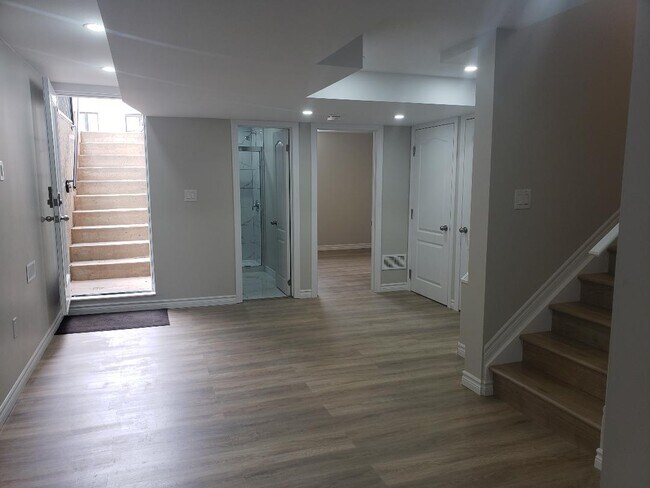 Photo du bâtiment - 9345 White Oak Av