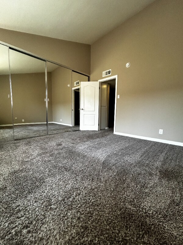 Building Photo - 344 S Arroyo Dr