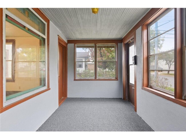 Building Photo - 311 23rd Ave NE