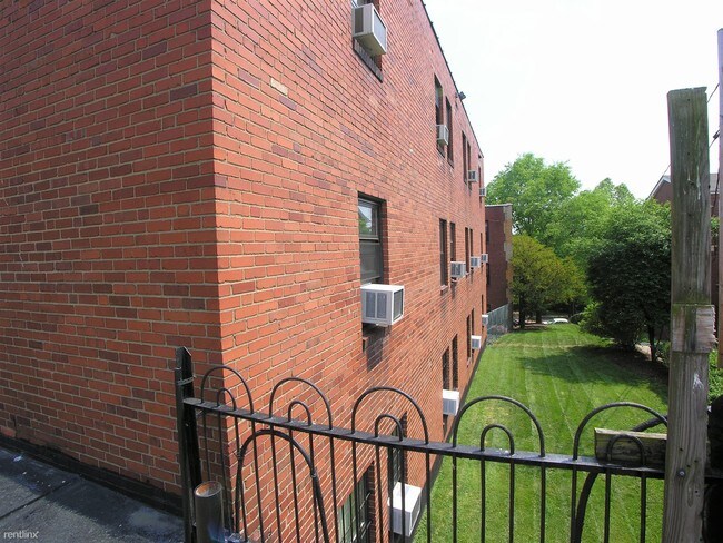 Building Photo - 5535 Covode St