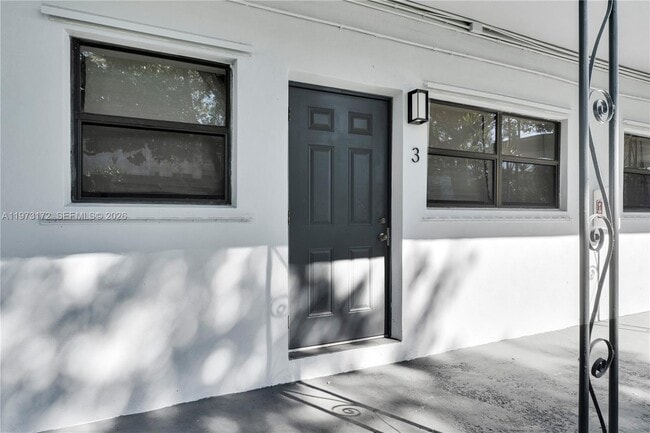 Building Photo - 13390 NE 6th Ave