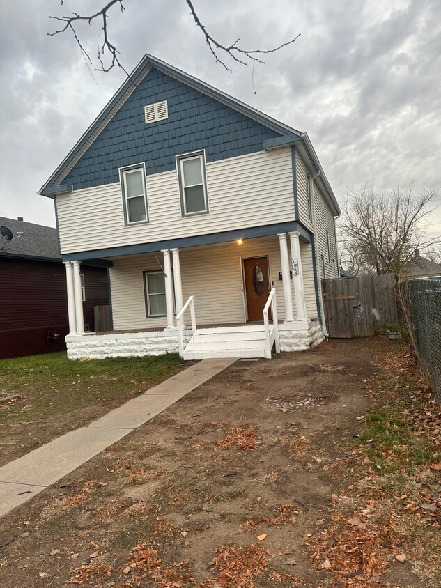 Foto principal - 1504 8th St