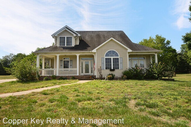 Building Photo - 3 br, 2.5 bath House - 1032 Haggard Drive