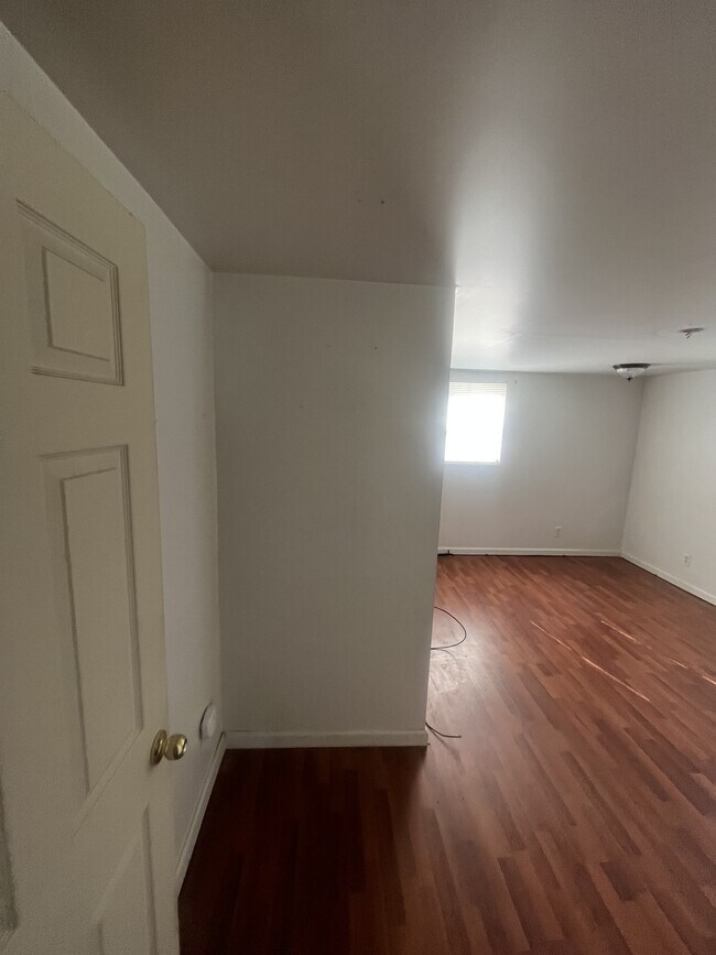 Foto del edificio - 9125 Pine St