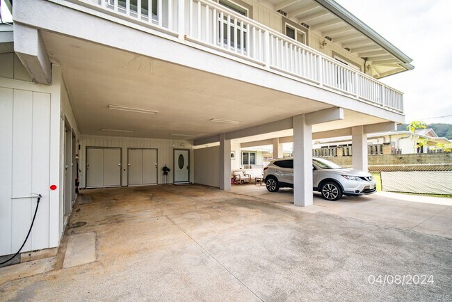 Building Photo - $3,400 / 3br - 3 BED 1.5 BATH DUPLEX IN KA...