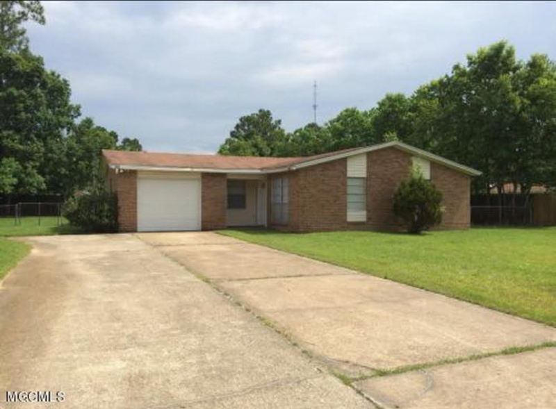 Foto principal - 13012 Sweetbriar St