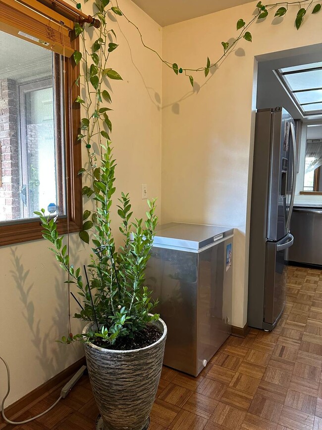 Foto del edificio - 1174 Hidden Ridge Rd