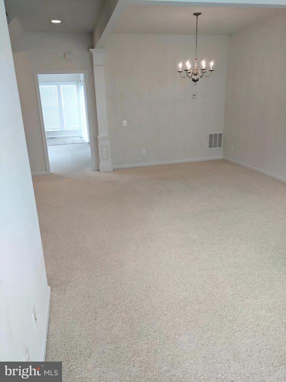Building Photo - 8901 Singleleaf Cir