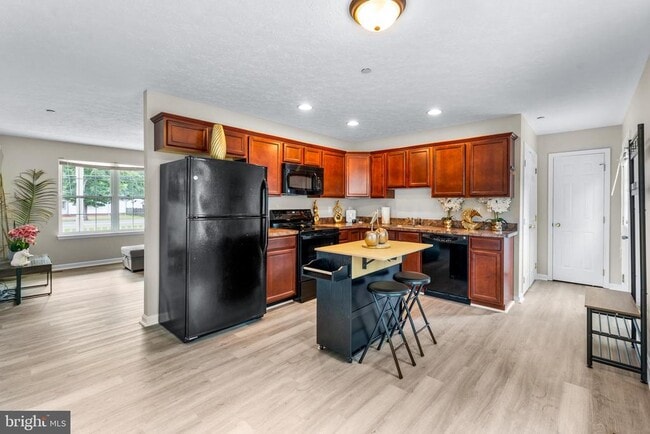 Building Photo - 11102 Greenwell Place