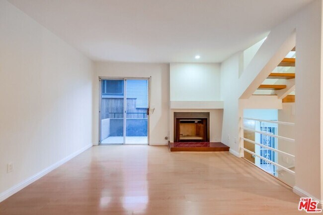 Foto del edificio - 1077 W Kensington Rd