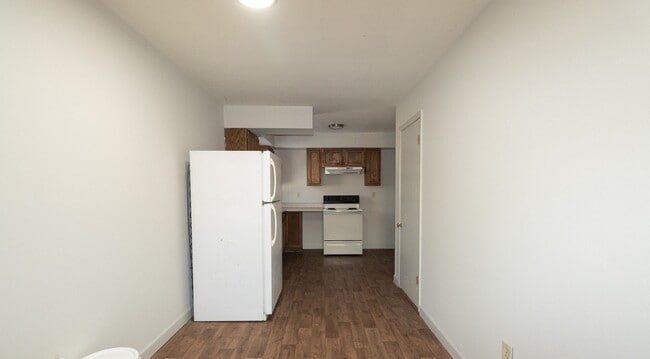 Building Photo - 2800 Isherwood Dr