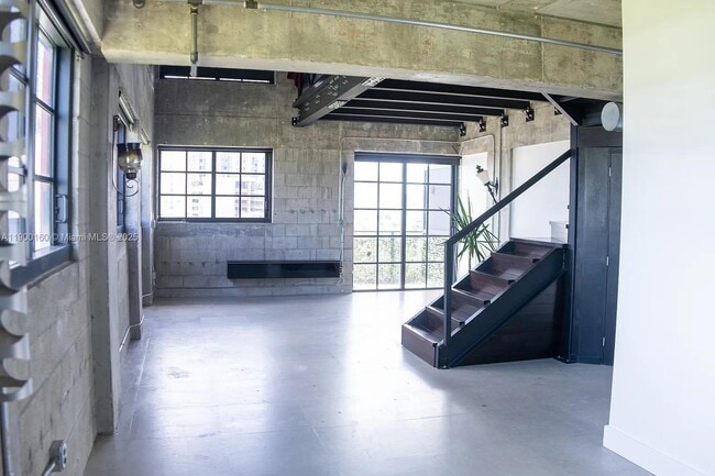 Building Photo - 1749 NE Miami Ct