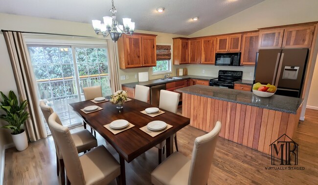 Foto del edificio - 2/2 Home with Office/Bath/Closet