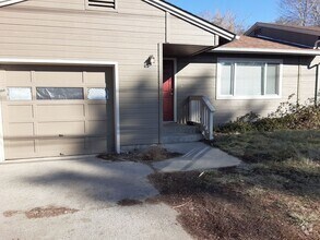 Building Photo - 5015-5021 Shasta Way