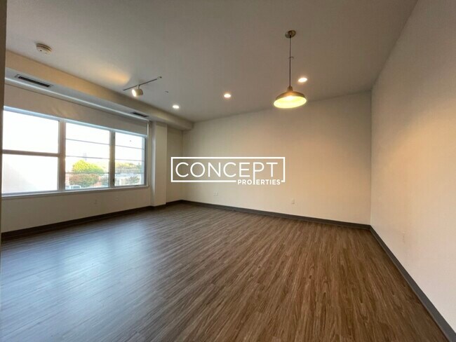 Building Photo - 160 E Berkeley St