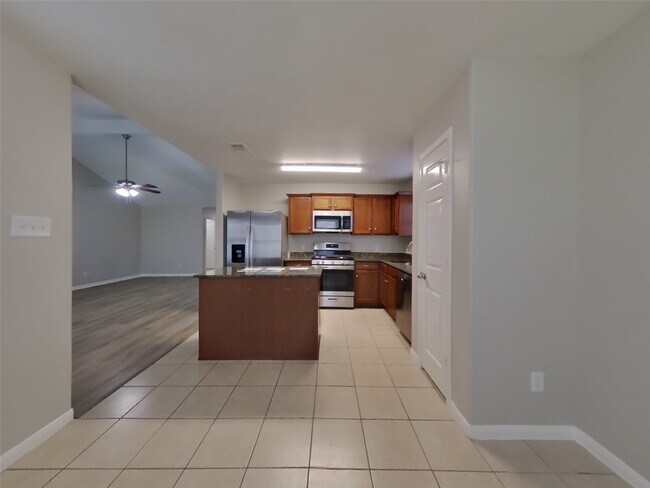 Foto del edificio - 1003 Marigold Rd