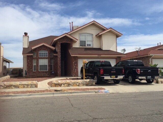 Primary Photo - Northeast El Paso 3 Bed w/bonus loft!