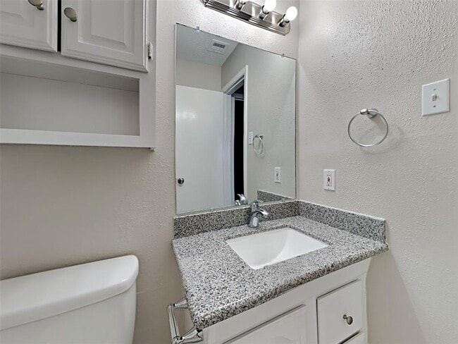 Foto del edificio - 24031 Griffin House Ln
