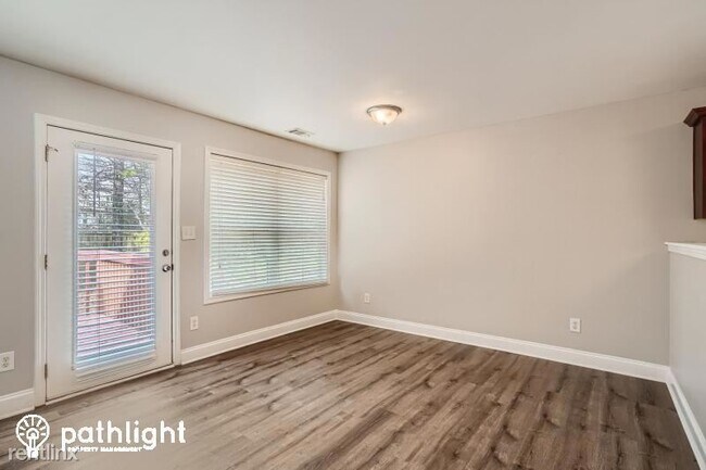 Foto del edificio - 4 br, 2 bath House - 642 Lynnfield Dr SE UNIT