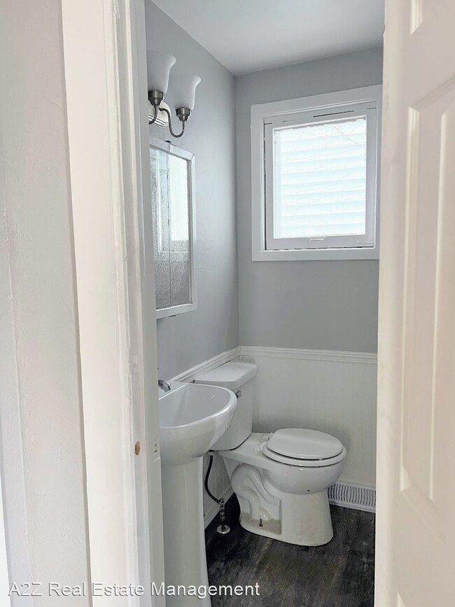 Foto del edificio - 3 br, 1 bath House - 1033 W 6th Street