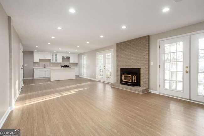 Building Photo - 5647 Queensborough Dr