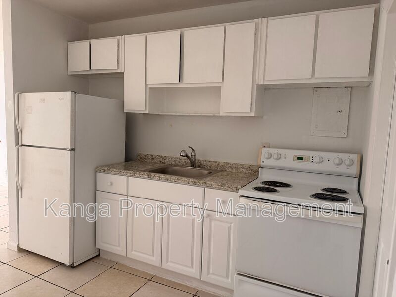 Photo - 1172 W 34Th St