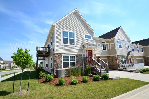Primary Photo - 2 Bedroom, 2.5 Bathroom in West Des Moines
