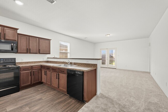 Foto del edificio - 718 Crystal Lakes Dr