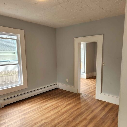 536 Hall St Unit 1, Manchester, NH 03103 Room for Rent in Manchester