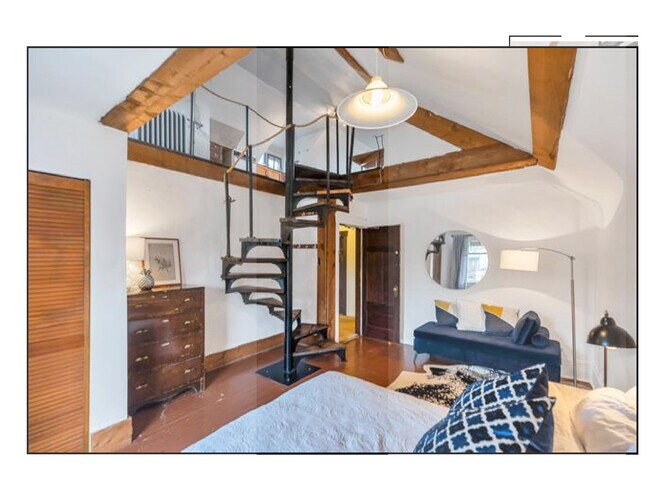 Photo du bâtiment - 3460 1st Av W