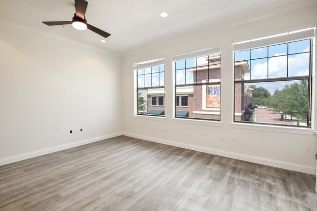 Foto del edificio - 109 S Boyd St
