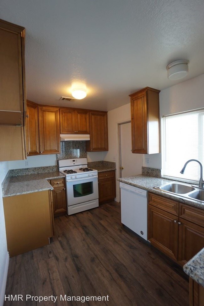 Building Photo - 4 br, 2 bath House - 8454 Main Street