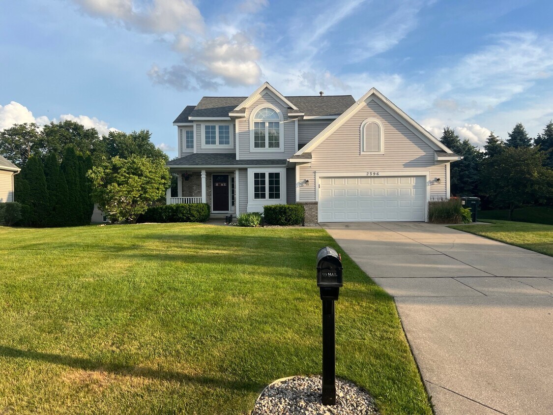 Foto principal - 2596 Lenwood Ln NE