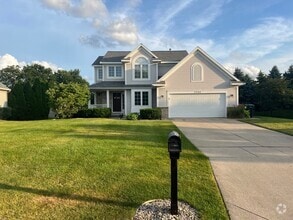 Building Photo - 2596 Lenwood Ln NE