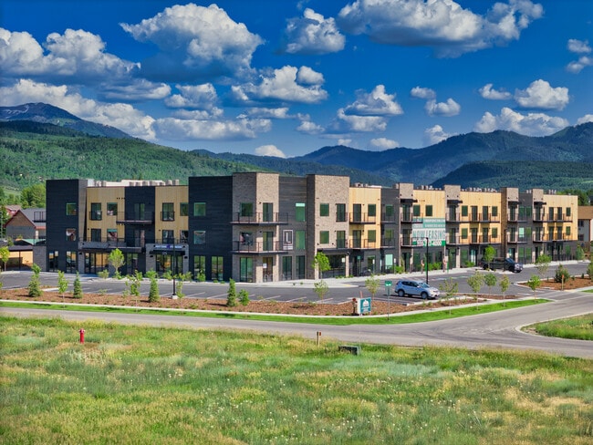 Building Photo - The Larkspur