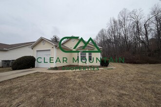 Building Photo - 17 Swamp Fire Ct