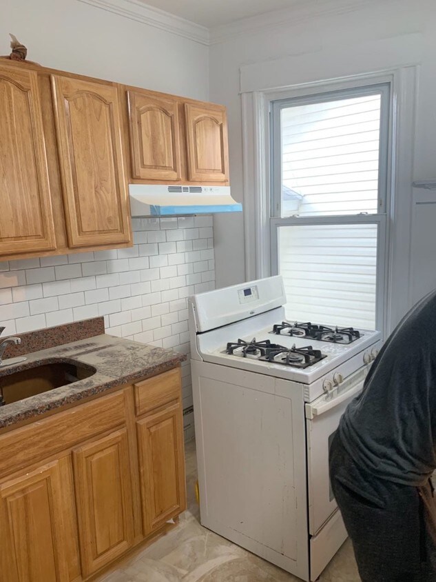 349 Victory Blvd, Staten Island, NY 10301 House Rental in Staten