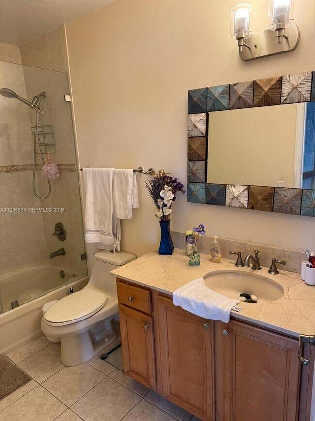 Foto del edificio - 5271 SW 8th St