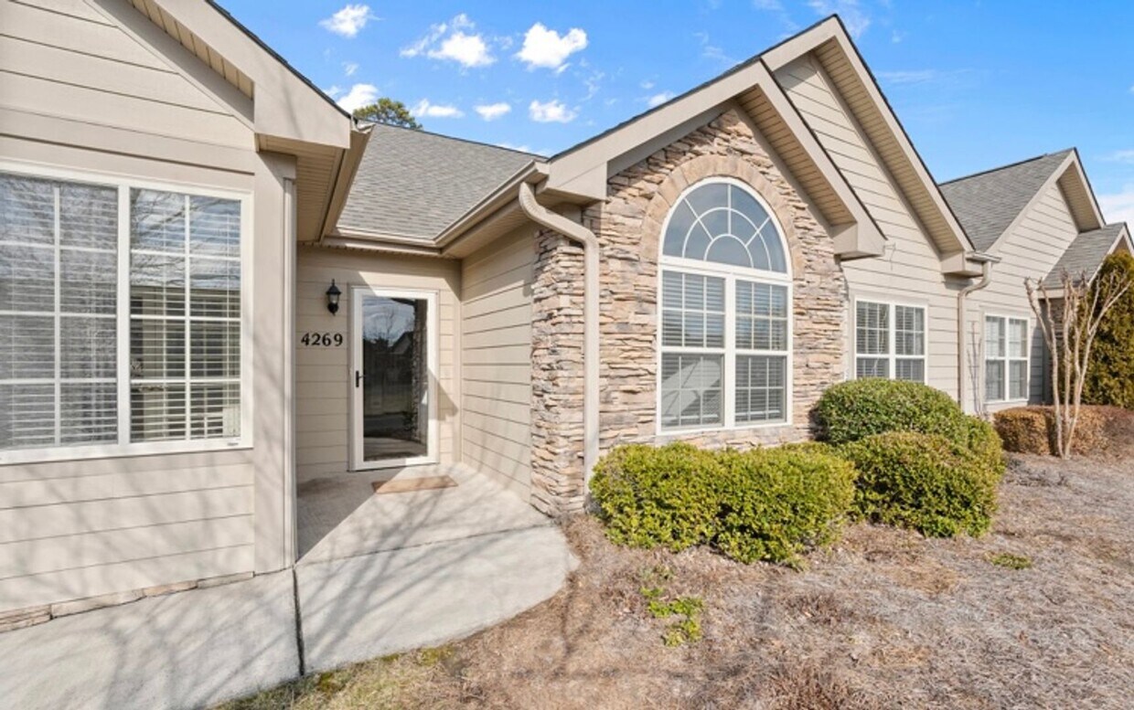 Primary Photo - Beautiful house in Plantation Ridge!!