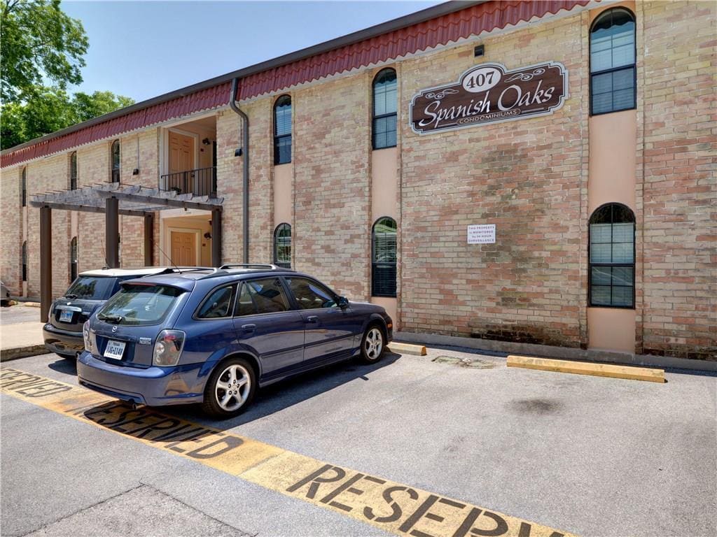 Foto principal - 407 E 45th St